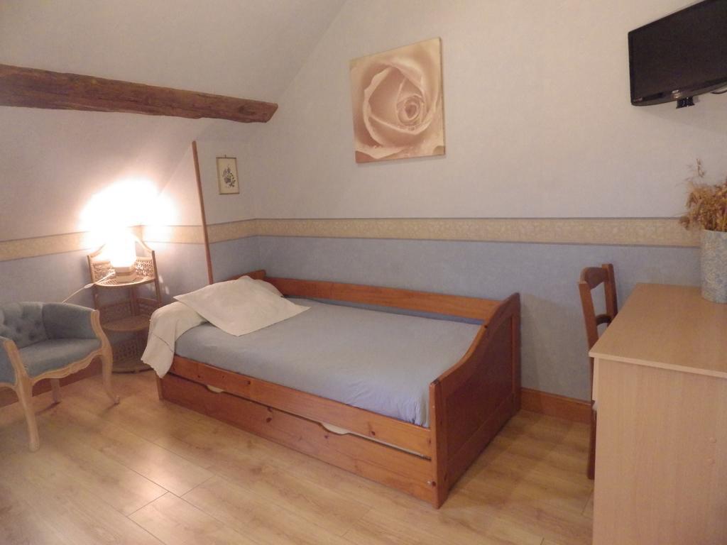 Ferme Clatot 호텔 Les Trois Pierres 외부 사진